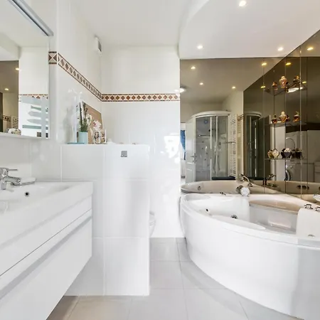 Jachthaven Ii - 9.0202 + Box 50 *